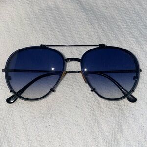 Tom Ford Black Pilot aviator sunglasses. Blue gradient lens